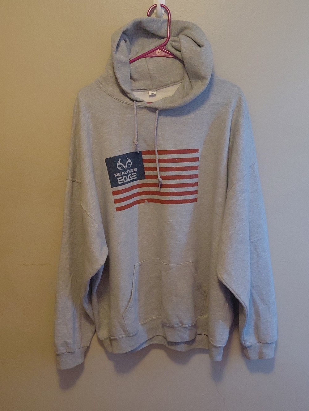 Realtree Gray Pullover Hoodie with American Flag Graphic